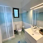Veranda Blue ניקיאנה
